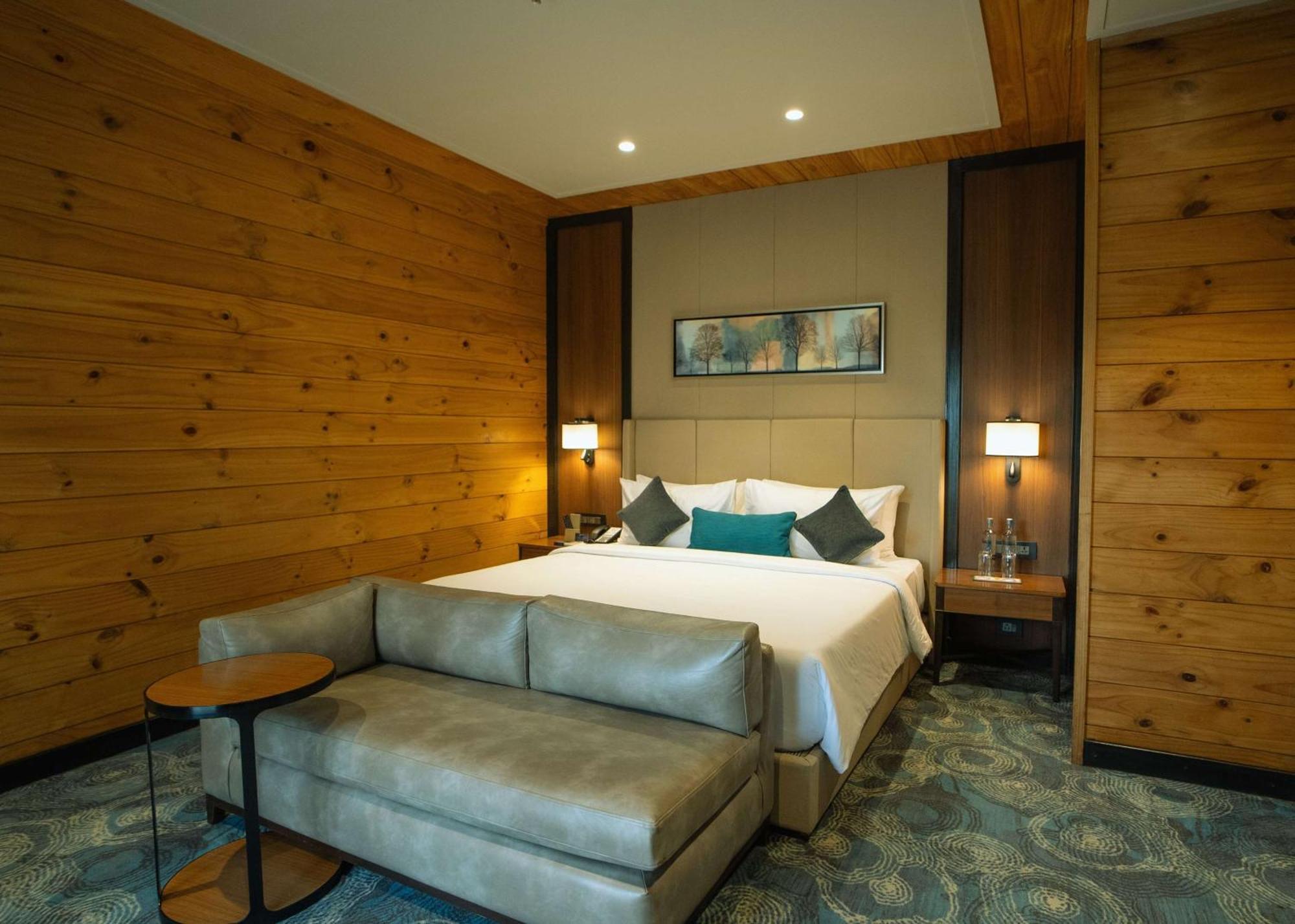 Radisson Blu Resort Дхарамсала Екстериор снимка