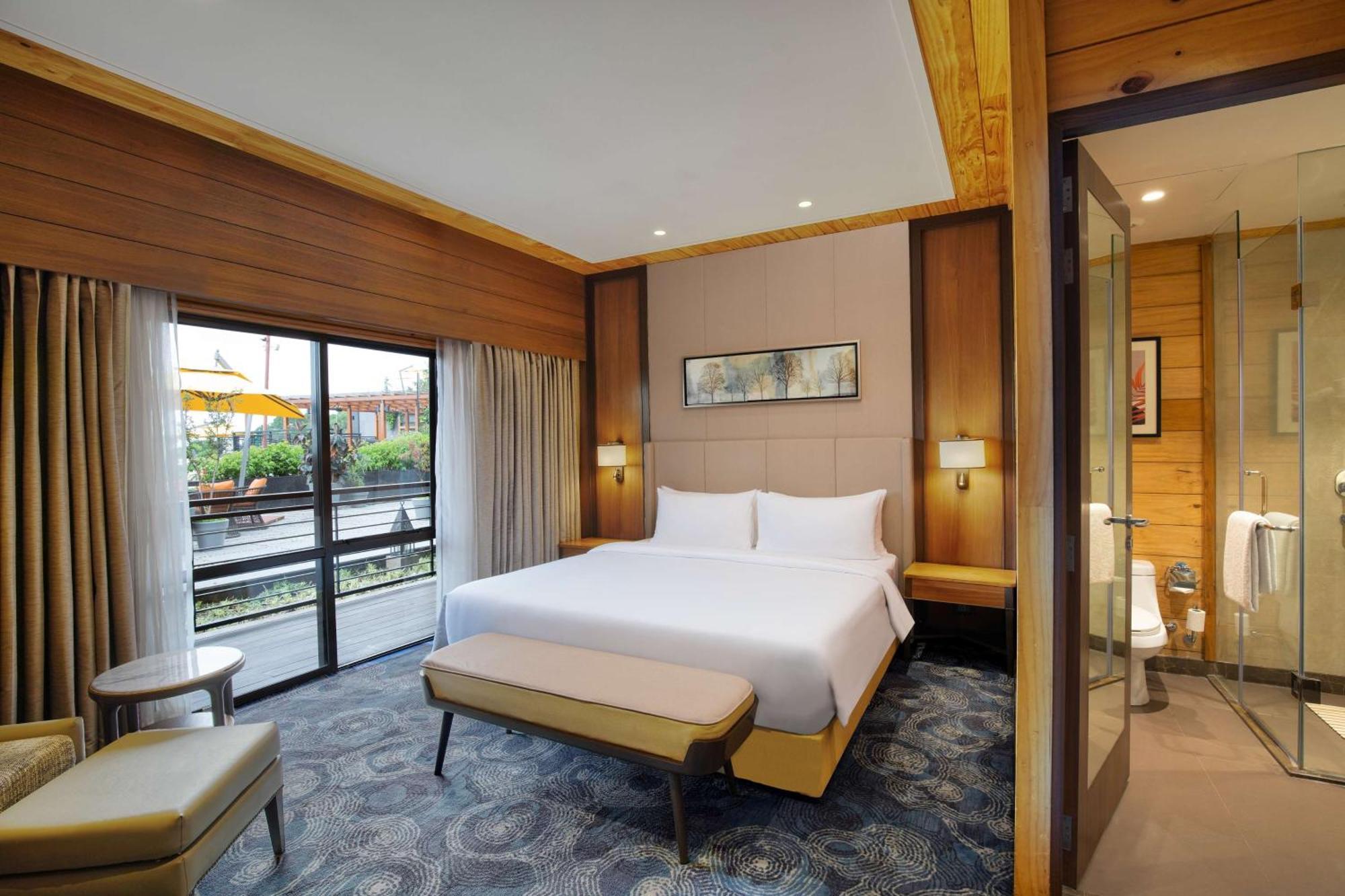 Radisson Blu Resort Дхарамсала Екстериор снимка